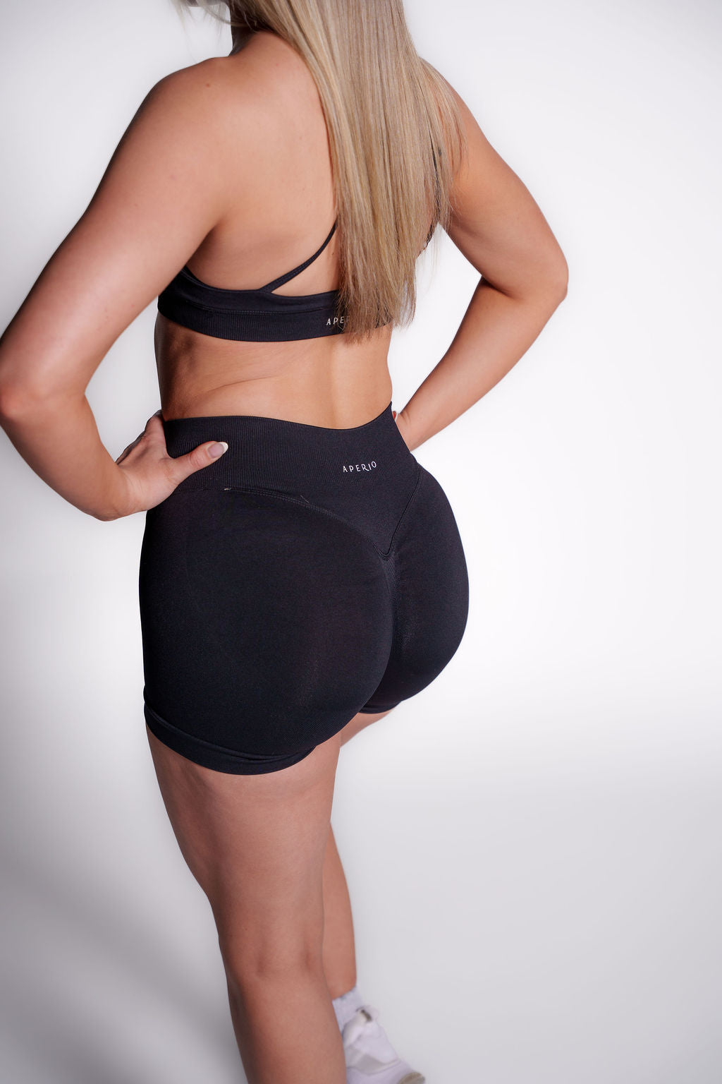 Resilience Shorts 4.5"