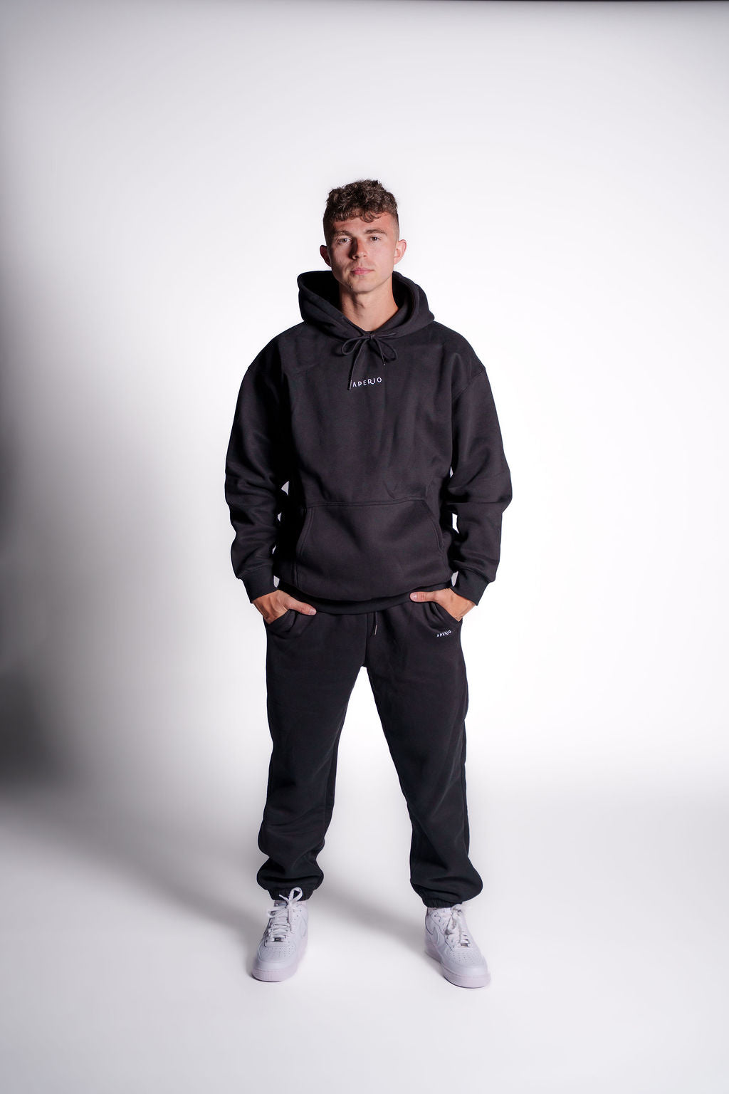 XS / Midnight Black